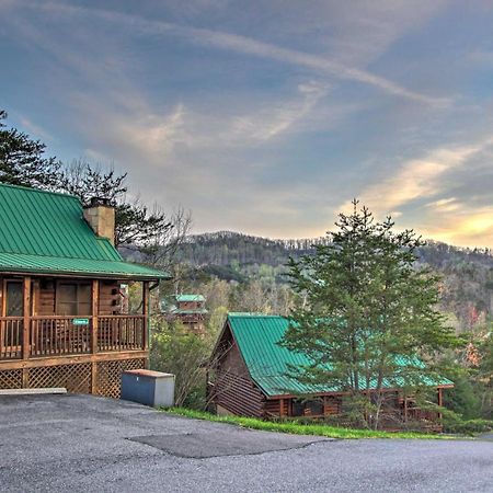 Pigeon Forge Cabin With Hot Tub And Mountain Views! Esterno foto
