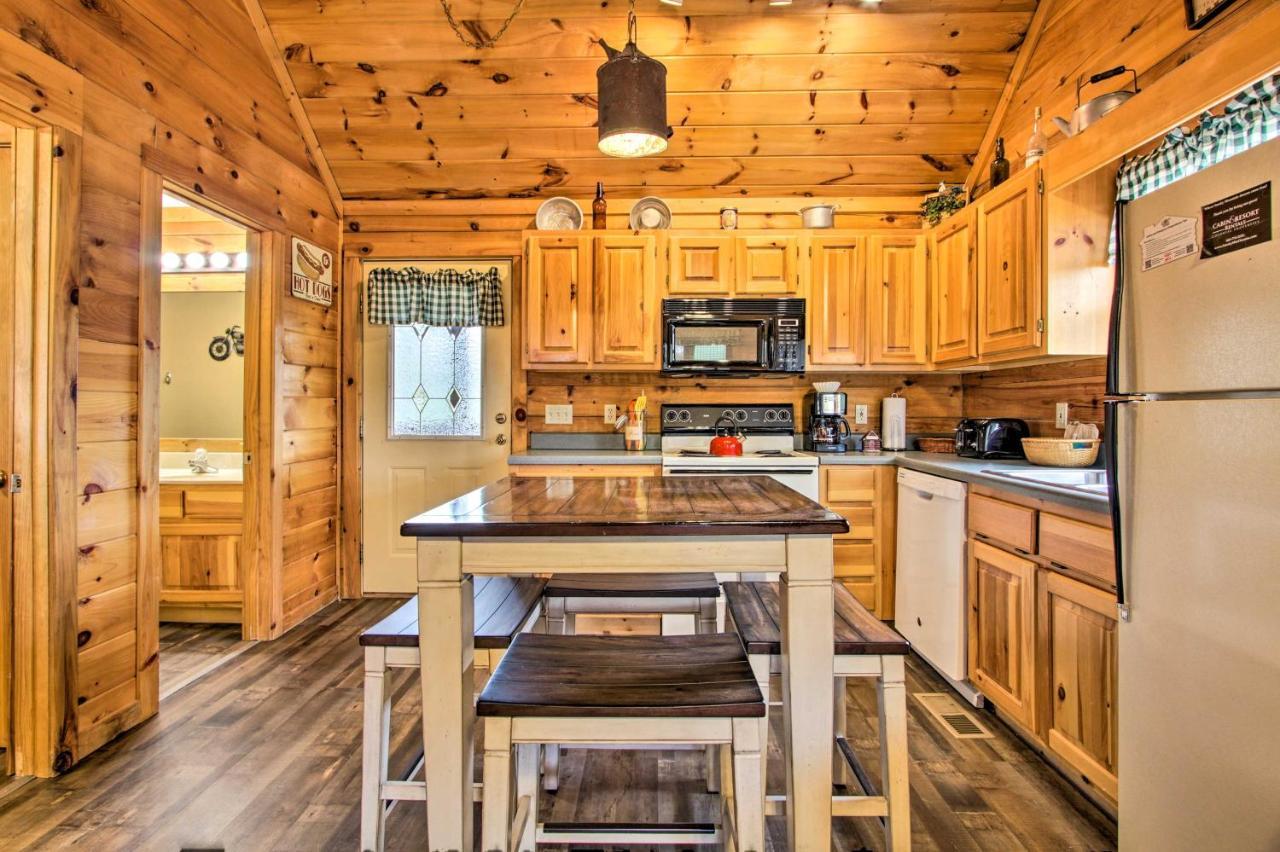 Pigeon Forge Cabin With Hot Tub And Mountain Views! Esterno foto