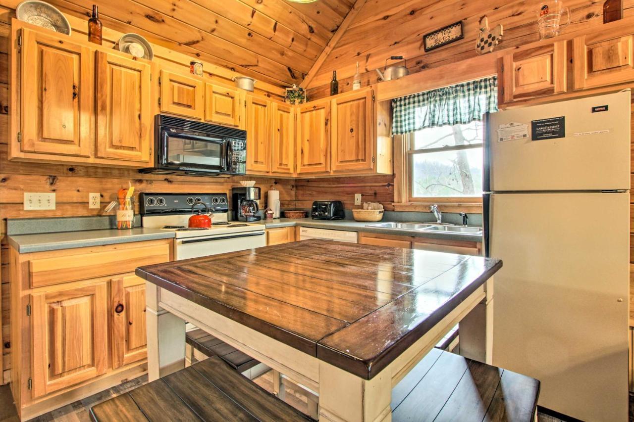 Pigeon Forge Cabin With Hot Tub And Mountain Views! Esterno foto