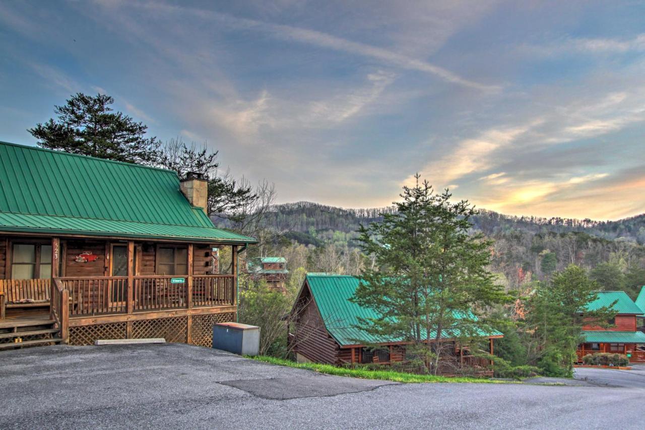 Pigeon Forge Cabin With Hot Tub And Mountain Views! Esterno foto