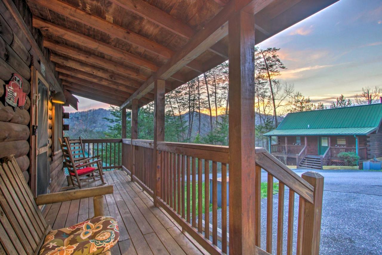 Pigeon Forge Cabin With Hot Tub And Mountain Views! Esterno foto